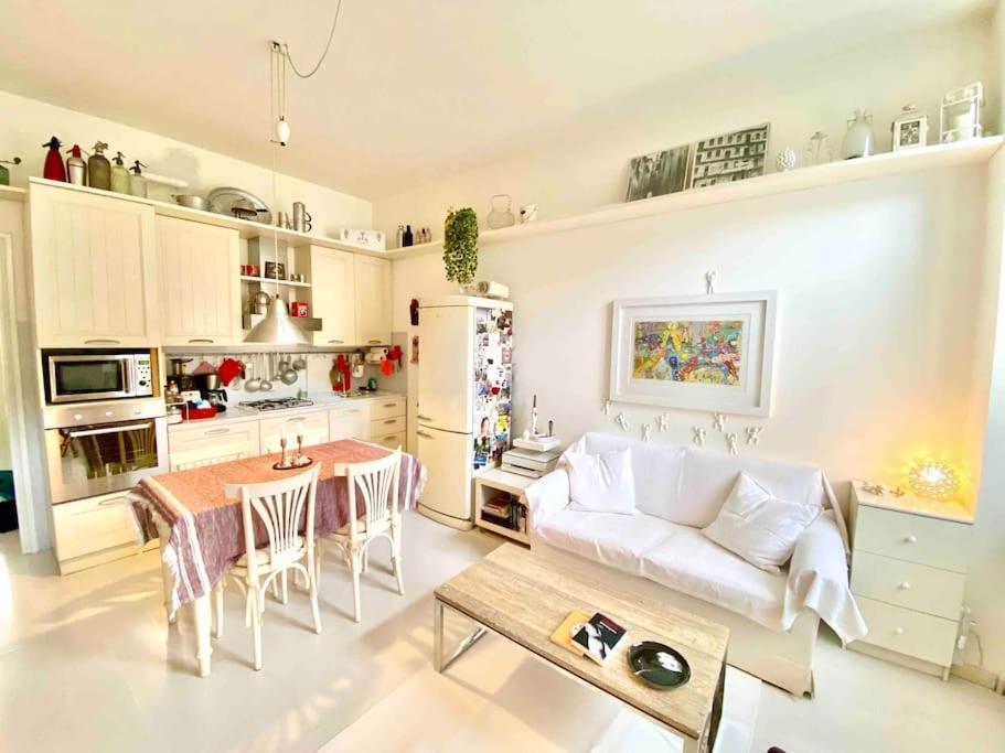 Garden View, Free Parking And Checkout In The Afternoon * Milão